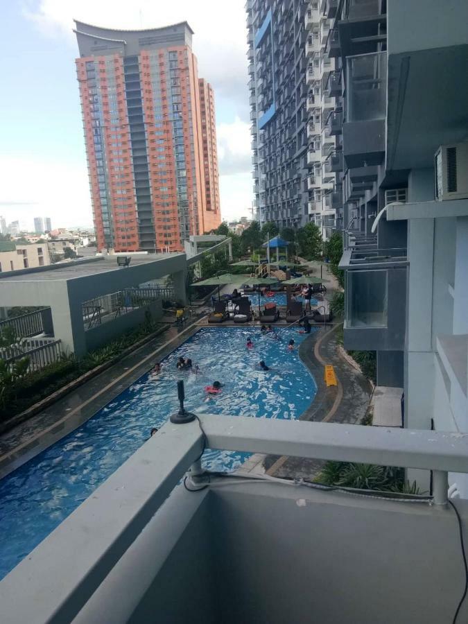 Cubao Manhattanheights Unit 7Ef Tower B, 1Br マニラ市 エクステリア 写真